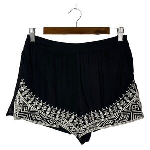 Forever 21 Black & White Printed Soft Short Shorts XS